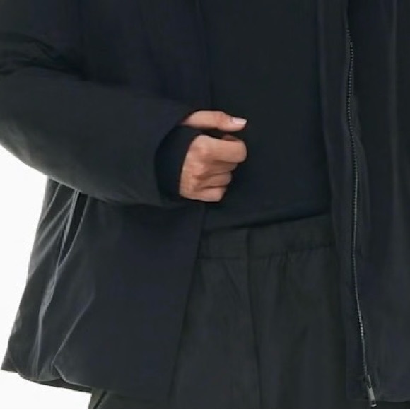 Aritzia Explore Waterproof Parka - Picture 7 of 15